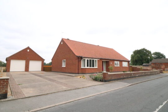 Fairhaven, Canal Lane, West Stockwith, DN10 4ET